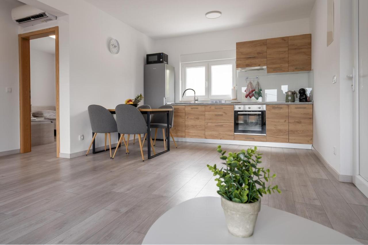 Apartmani Villa Ruby Linardići Esterno foto