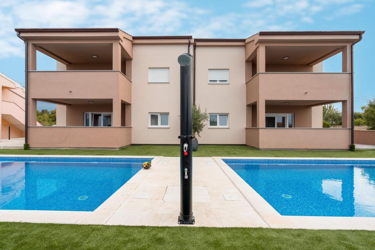 Apartmani Villa Ruby Linardići Esterno foto