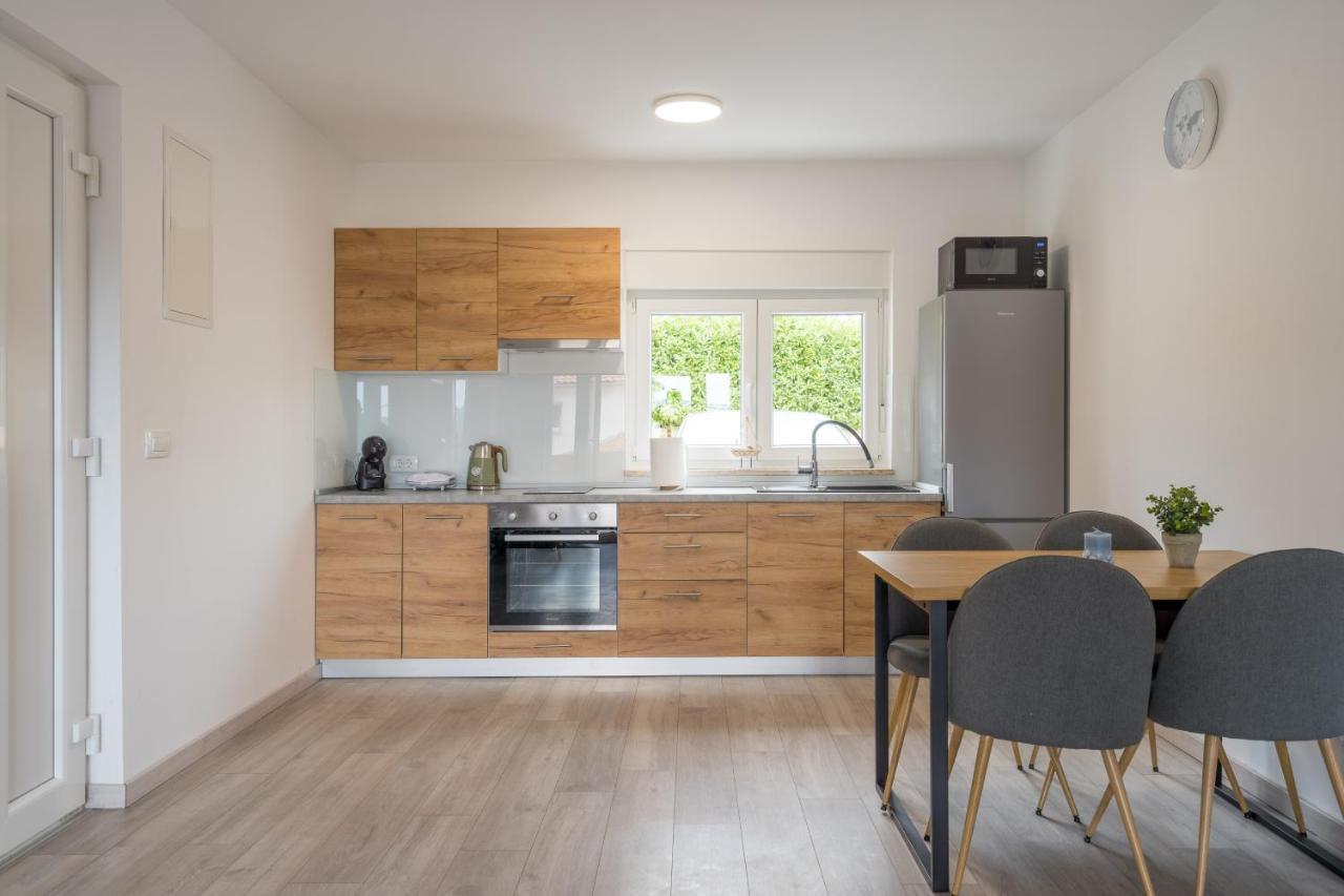Apartmani Villa Ruby Linardići Esterno foto